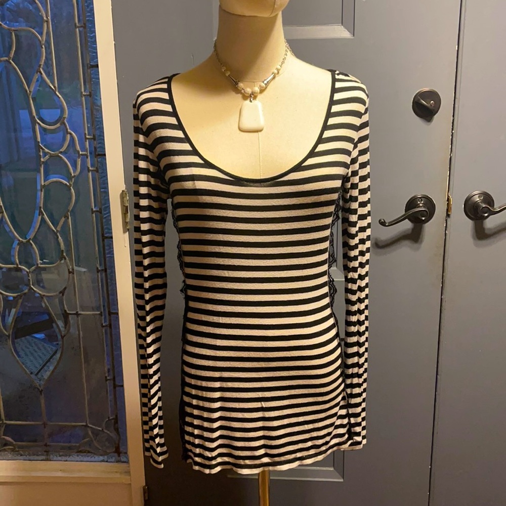 Super cute shirt with lace inset on both sides